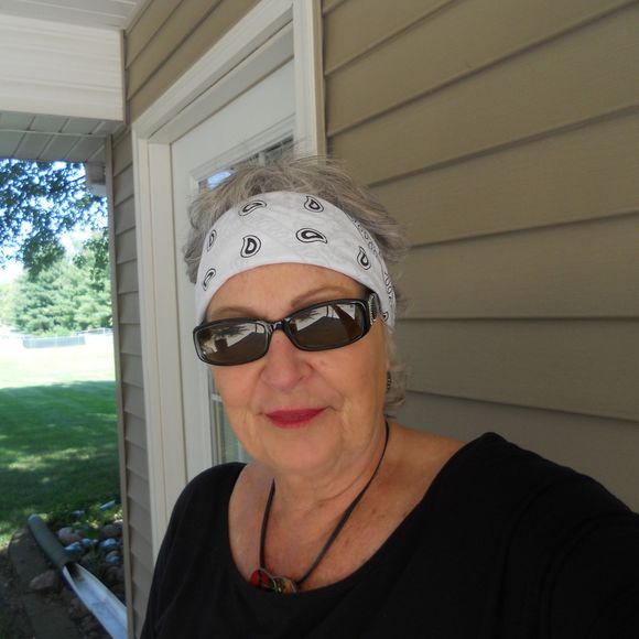 Meet your Posher, Claudene - Picture 1 of 1